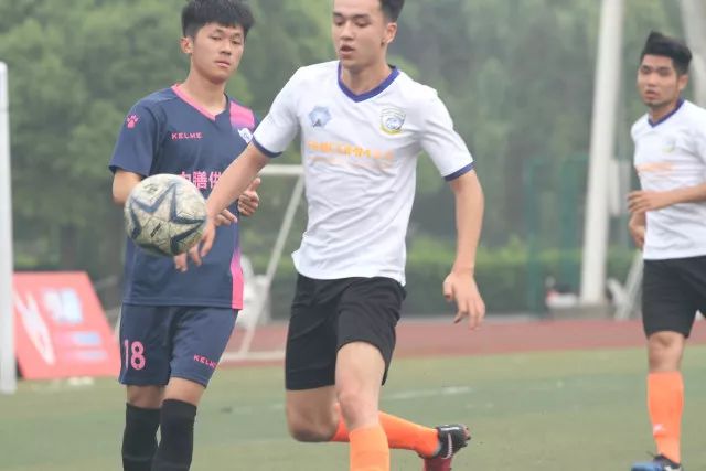 张玉宁：在上海以3-0取胜是全队努力的成果